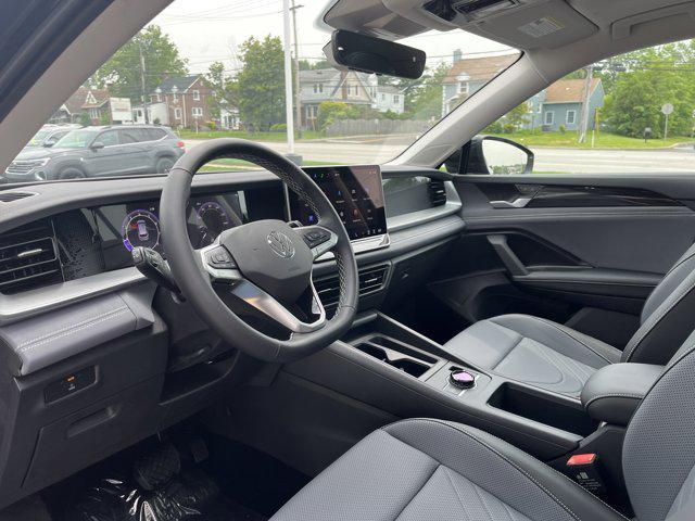 new 2025 Volkswagen Tiguan car, priced at $35,284