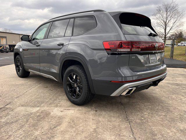 new 2025 Volkswagen Atlas car, priced at $46,070