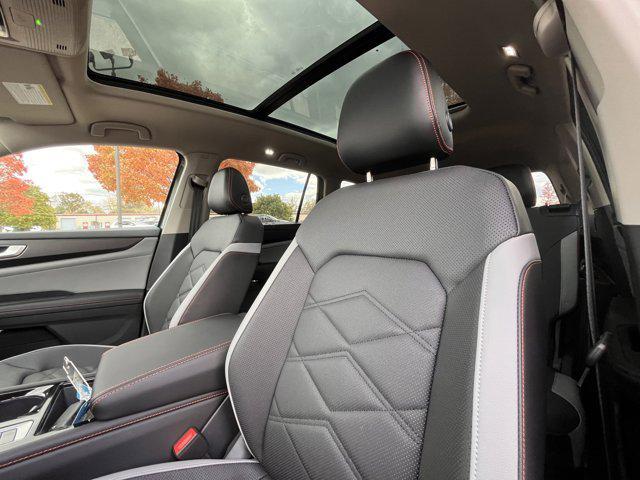 new 2024 Volkswagen Atlas car, priced at $43,537