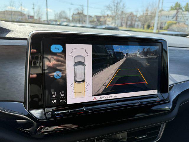 new 2025 Volkswagen Atlas Cross Sport car, priced at $42,059