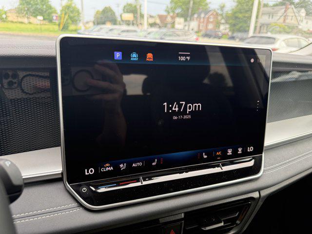 new 2025 Volkswagen Tiguan car, priced at $35,284