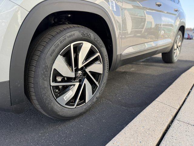 new 2025 Volkswagen Atlas car, priced at $46,717