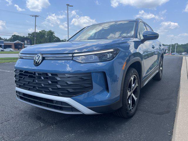 new 2025 Volkswagen Tiguan car, priced at $35,721
