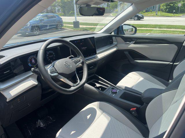 new 2025 Volkswagen Tiguan car, priced at $35,721