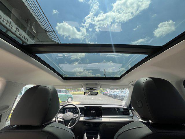 new 2025 Volkswagen Tiguan car, priced at $35,721