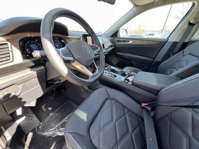 new 2025 Volkswagen Atlas car, priced at $44,462