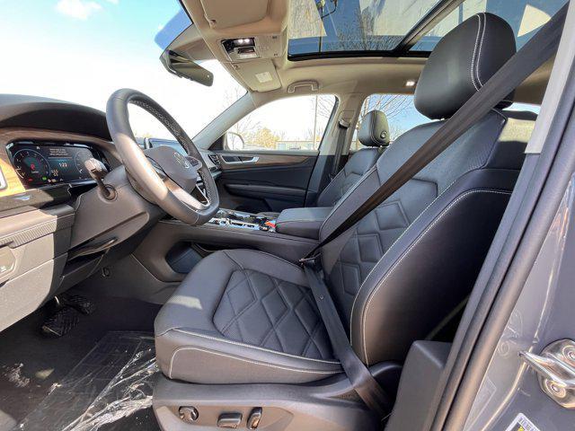 new 2025 Volkswagen Atlas car, priced at $44,462