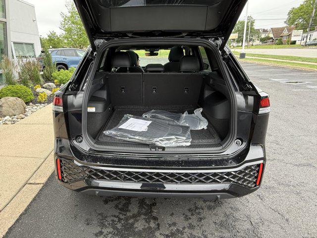 new 2025 Volkswagen Tiguan car, priced at $38,061