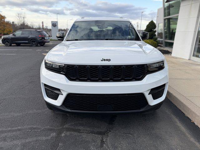 used 2023 Jeep Grand Cherokee car, priced at $36,990