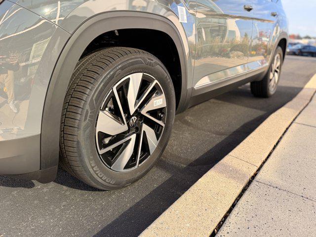 new 2026 Volkswagen Atlas car, priced at $51,952