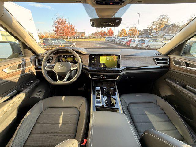 new 2026 Volkswagen Atlas car, priced at $51,952