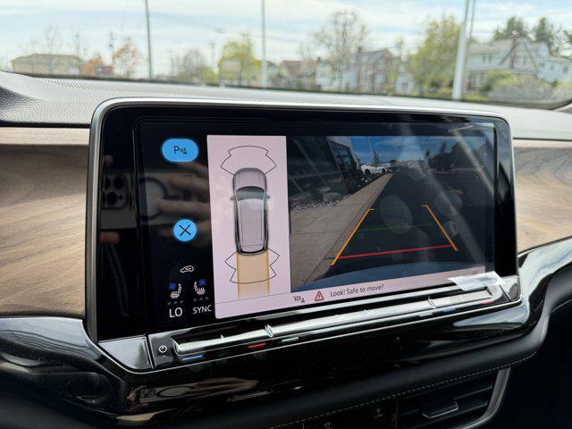 new 2025 Volkswagen Atlas car, priced at $46,520