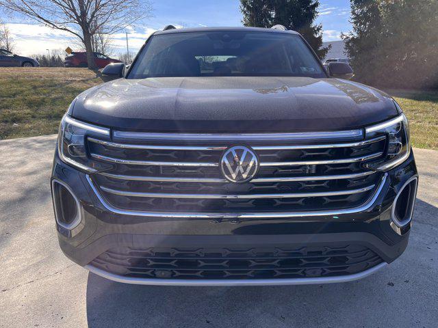 new 2024 Volkswagen Atlas car, priced at $42,612