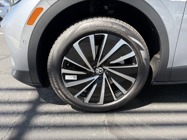 new 2025 Volkswagen ID.4 car, priced at $44,820