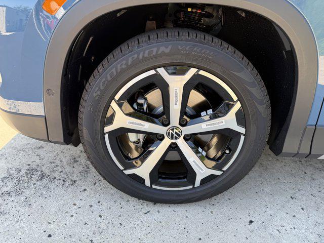 new 2025 Volkswagen Tiguan car, priced at $35,523
