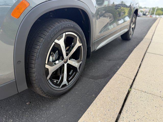 new 2025 Volkswagen Tiguan car, priced at $34,137