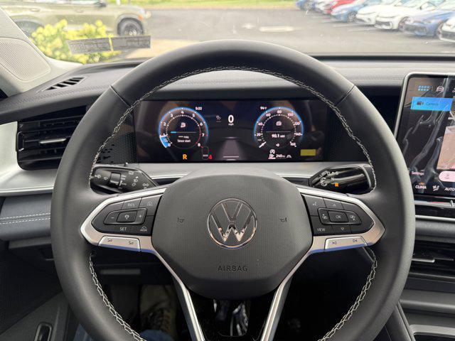 new 2025 Volkswagen Tiguan car, priced at $34,137