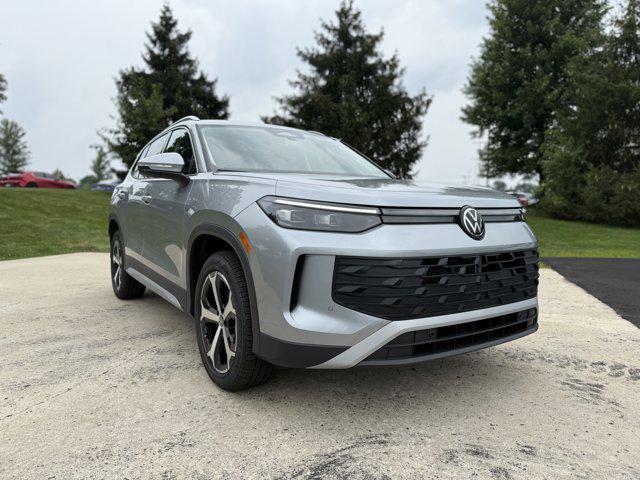 new 2025 Volkswagen Tiguan car, priced at $35,728