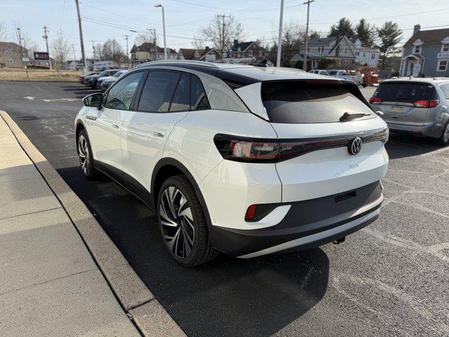 new 2025 Volkswagen ID.4 car, priced at $58,373