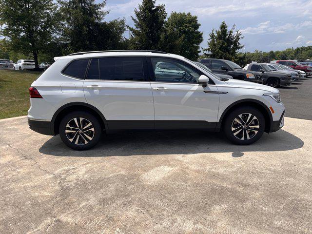 new 2024 Volkswagen Tiguan car, priced at $28,049