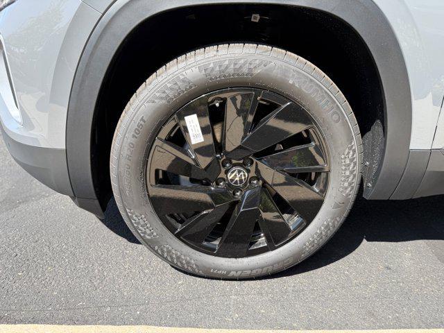 new 2025 Volkswagen Atlas car, priced at $42,960