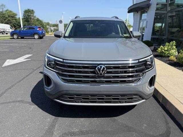 new 2025 Volkswagen Atlas car, priced at $42,960