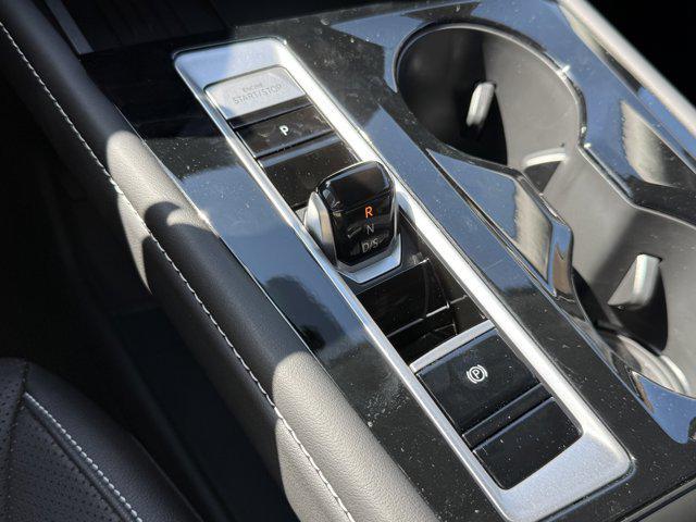 new 2025 Volkswagen Atlas car, priced at $42,960