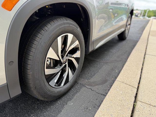 new 2025 Volkswagen Tiguan car, priced at $33,011