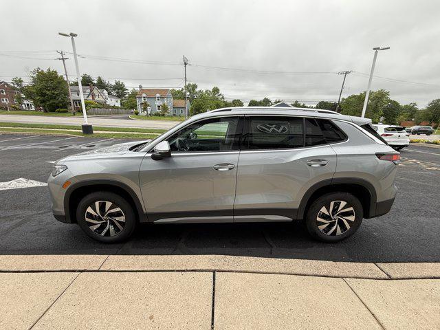 new 2025 Volkswagen Tiguan car, priced at $33,011