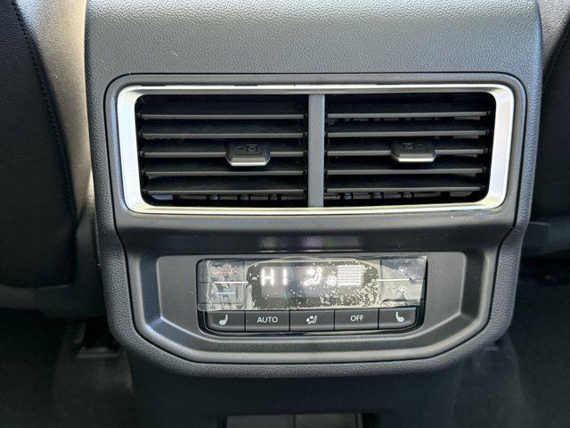 new 2025 Volkswagen Atlas car, priced at $47,315