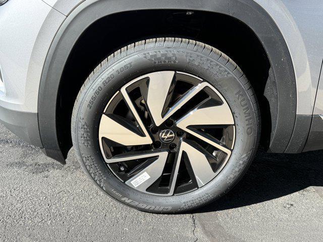 new 2025 Volkswagen Atlas car, priced at $47,315