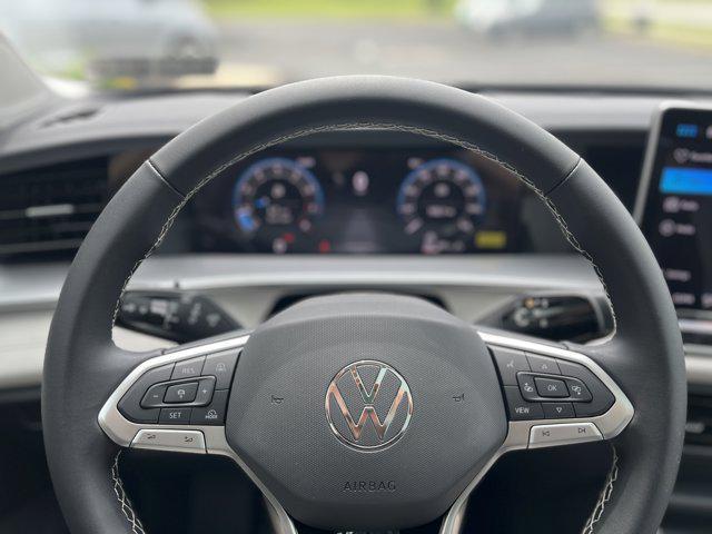 new 2025 Volkswagen Tiguan car, priced at $36,826