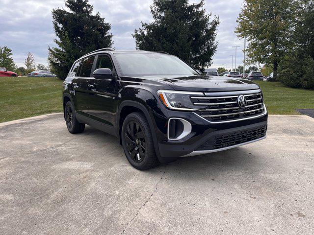 new 2024 Volkswagen Atlas car, priced at $43,015