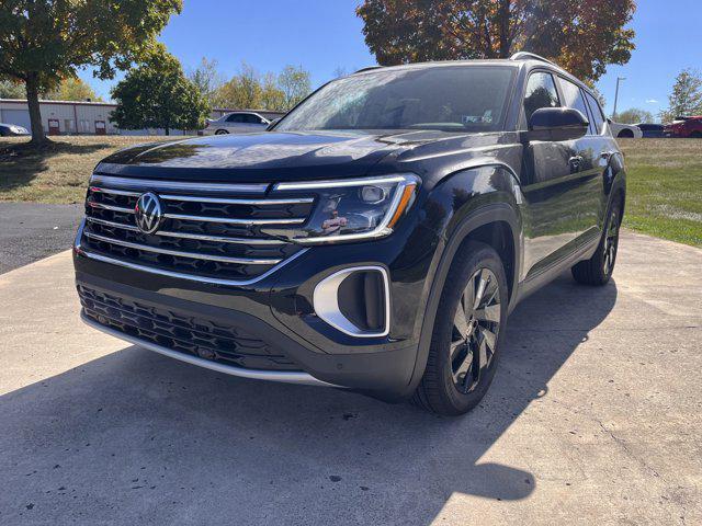 new 2024 Volkswagen Atlas car, priced at $43,912