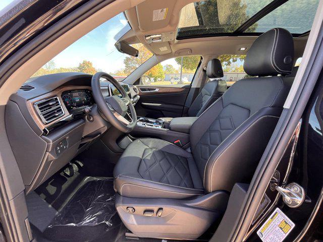 new 2024 Volkswagen Atlas car, priced at $43,912