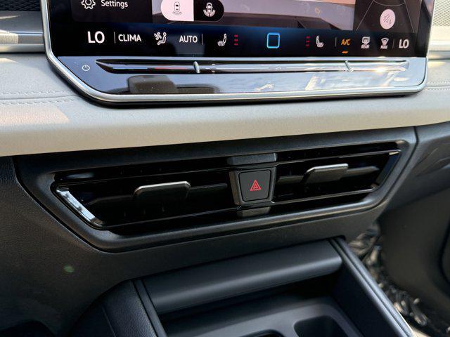 new 2025 Volkswagen Tiguan car, priced at $34,228