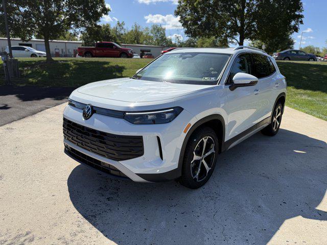 new 2025 Volkswagen Tiguan car, priced at $34,228