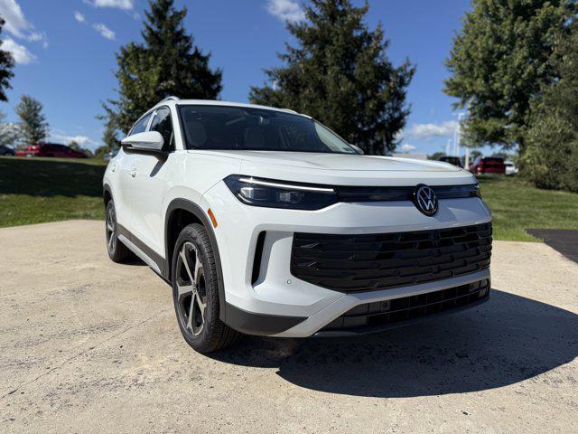 new 2025 Volkswagen Tiguan car, priced at $34,228