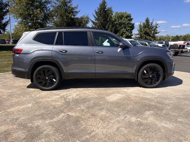 new 2024 Volkswagen Atlas car, priced at $42,917