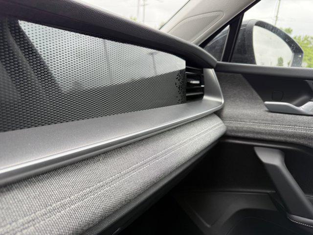 new 2025 Volkswagen Tiguan car, priced at $31,217