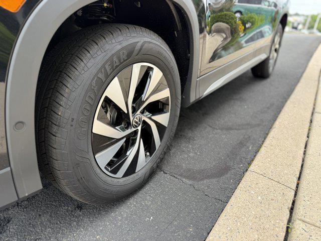 new 2025 Volkswagen Tiguan car, priced at $31,217