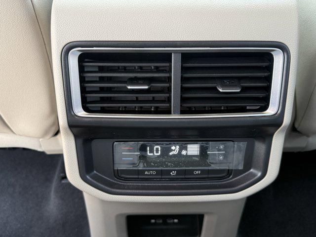 new 2025 Volkswagen Atlas car, priced at $39,961