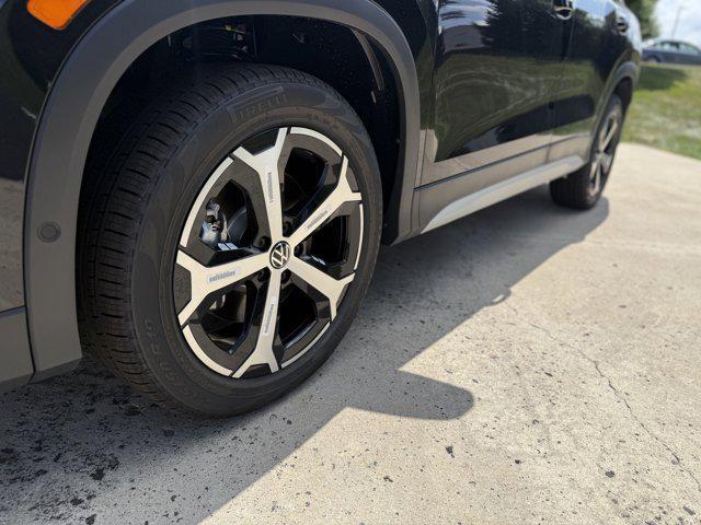 new 2025 Volkswagen Tiguan car, priced at $35,864