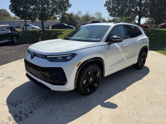 new 2025 Volkswagen Tiguan car, priced at $37,874