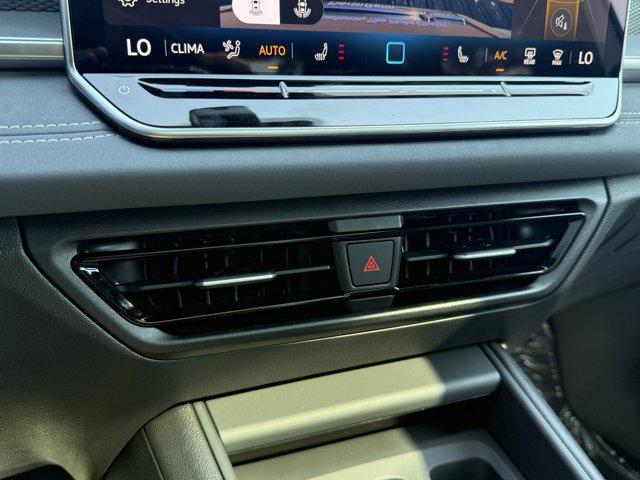new 2025 Volkswagen Tiguan car, priced at $37,874