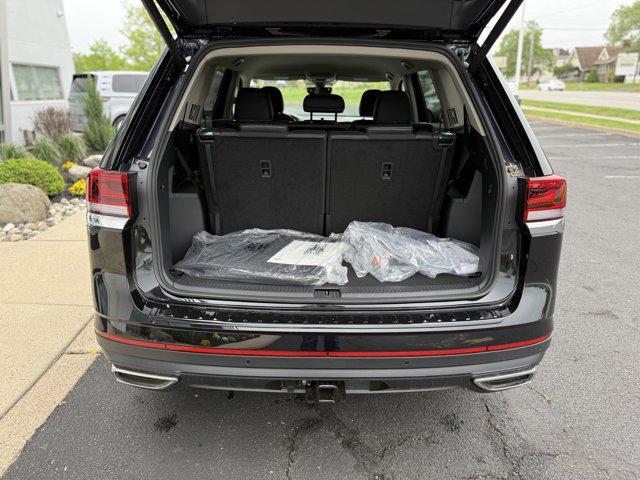 new 2025 Volkswagen Atlas car, priced at $43,443