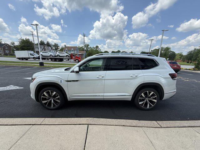 new 2025 Volkswagen Atlas car, priced at $53,666