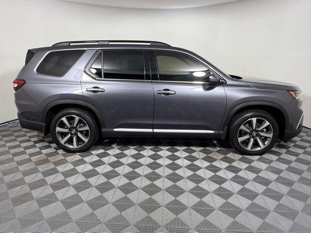 new 2025 Honda Pilot car, priced at $55,520