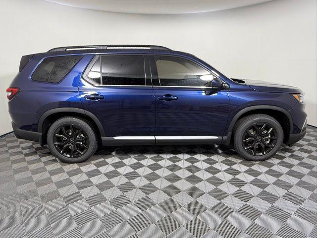 new 2025 Honda Pilot car, priced at $52,950