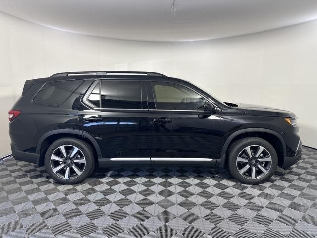 new 2025 Honda Pilot car, priced at $51,308